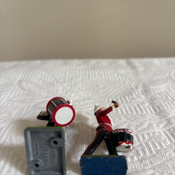 Two Lead Soldiers Marching Band Drummers - Picture 3 of 3